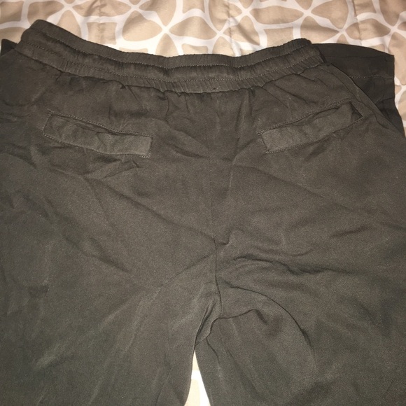Forever 21 Olive green Cargo pants - Picture 3 of 4